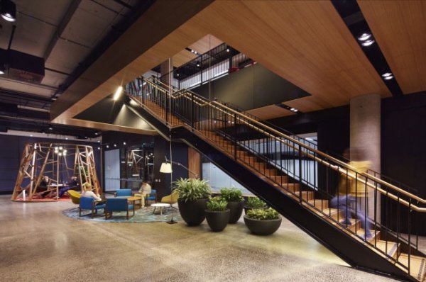 辦公室裝修時能設置夾層嗎？（裝飾公司解答疑問）